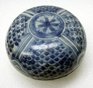 Ming blue and white box with cover