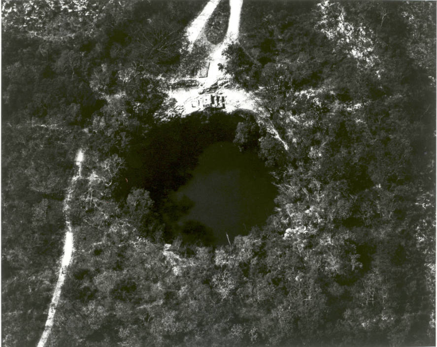 Cenote Chichen Itza