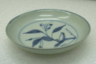 Ming Dynasty Wan-Li Period blue and white floral glazed dish