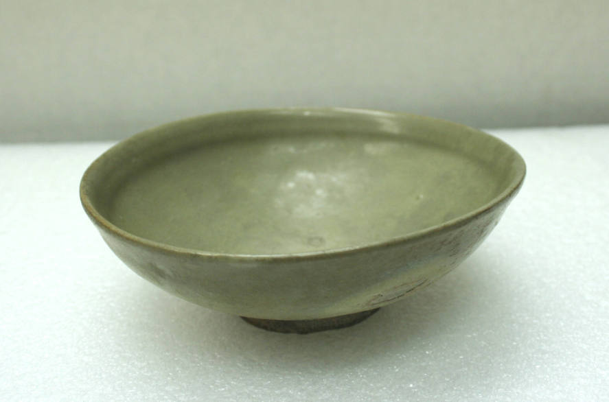 Sung terra cotta bowl